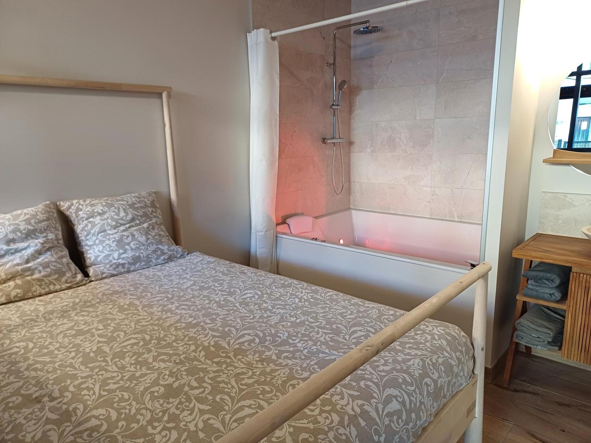 Apartment O Valvi : Loft Avec Balneo, Terrasse Et Parking
